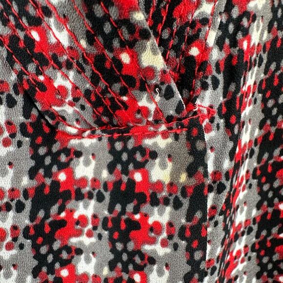 Lord & Taylor Black Red Printed V-Neck Roll Tab Sleeve Career Tunic Top Size 0X - Picture 3 of 10